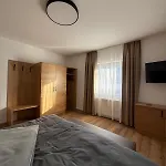 Ξενοδοχείο με διαμερίσματα Panorama Quartier Seefeld 4*